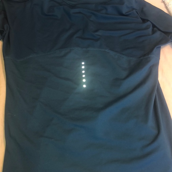 Nike Sweater - Picture 2 of 2